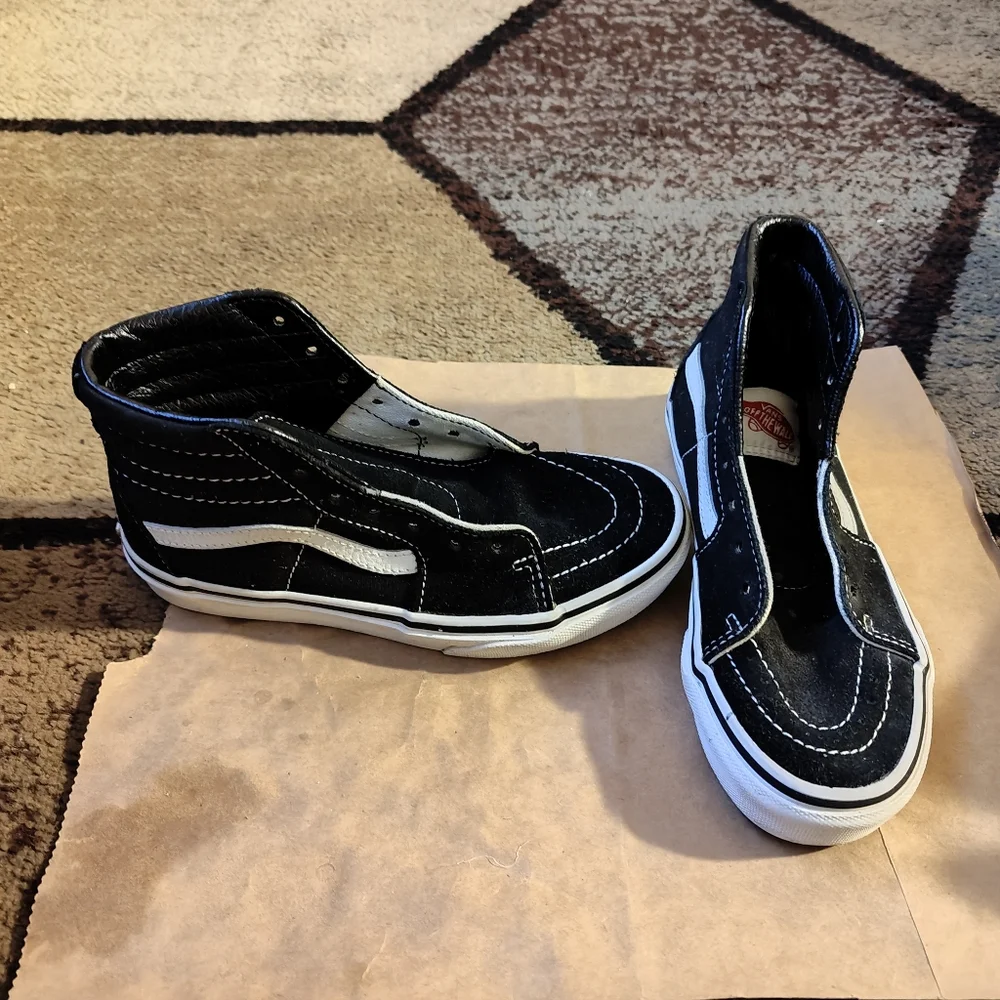 Vans - Picture 3 of 6